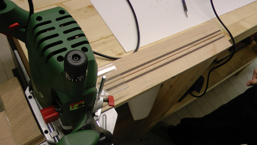 Build your own guitar online cutting the truss rod slot