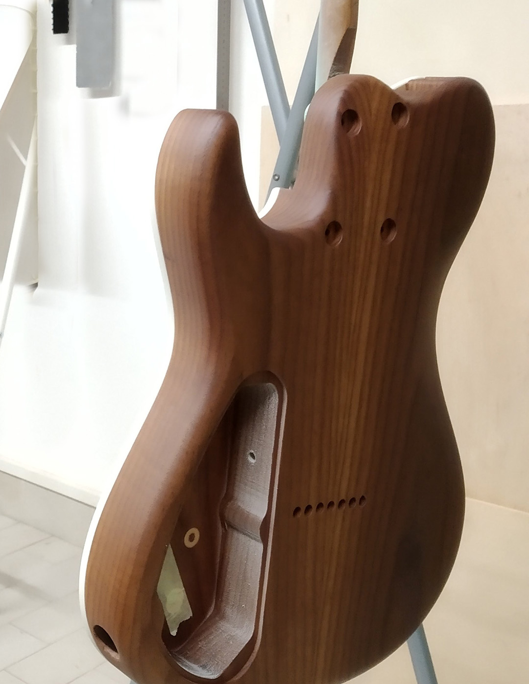 Build your own guitar online the body drying